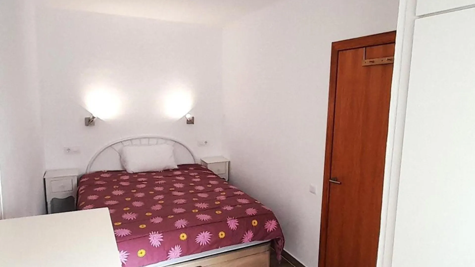Appartamento Apartamento En Llanca Con Gran Terraza, Admite Mascotas, Cerca De La Playa - Es-170-7 Spagna